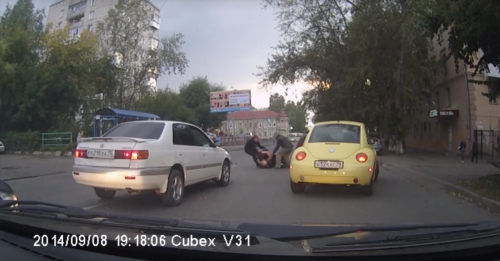 Драка на Учебной в Томске