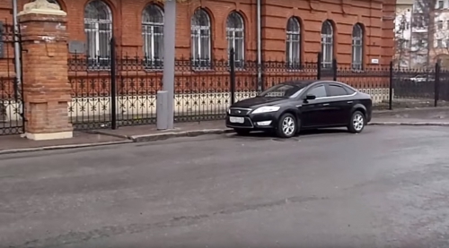 Парковка у Томского облсуда опасна для вашего бюджета !